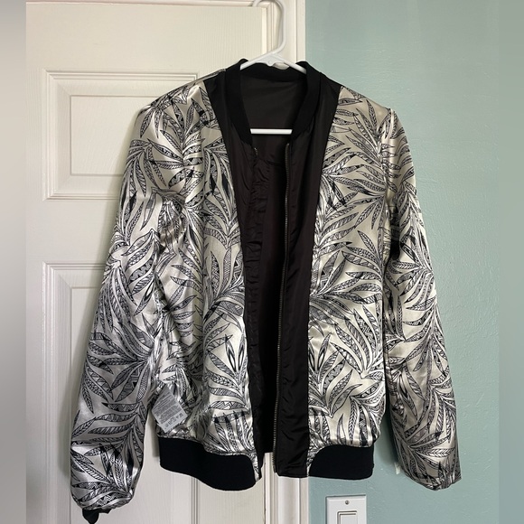 Volcom Bomber Jacket - Picture 5 of 13